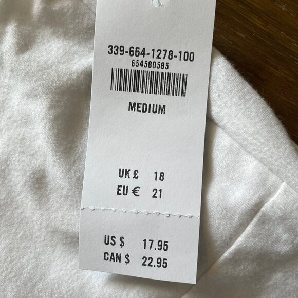 Hollister NWT White V-Neck Halter Top Size M - Picture 6 of 6